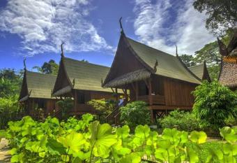 Lanna Ban Hotel has Balcony rooms