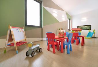 Hotel Residence Laigueglia allows 18 year olds to book a room