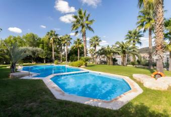 Appartement avec 2 piscines has Balcony rooms
