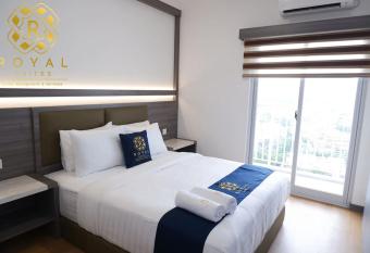 Royal Suites Studio 26RS - Citra Plaza Nagoya has Balcony rooms