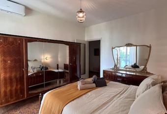 Sweat Home -New 5 star- Holiday Home has rooms with a private hot tub