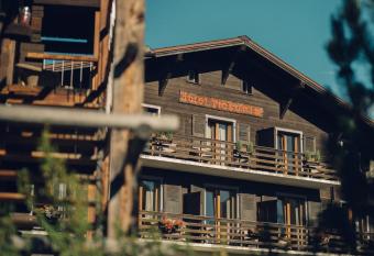 Victoria Retreat & Spa has Balcony rooms