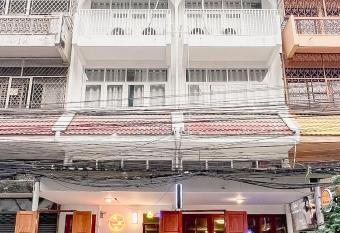 Moochi Relax L Assommior has Balcony rooms