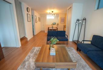                 Royal Leaf Makuhari                            5                             has Balcony rooms