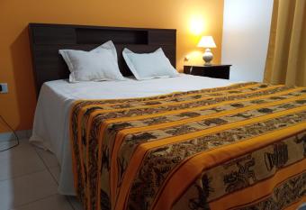 Apartament Avenida del Mate Gigante  allows 18 year olds to book a room