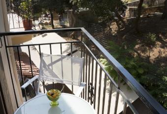Elia Portou Rooms has Balcony rooms