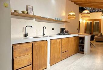 Casa a 2 minutos del Aeropuerto Mde Rionegro has Balcony rooms