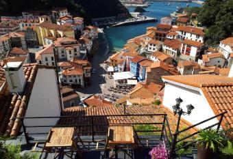 Apartamentos La Casa del Pintor allows 18 year olds to book a room