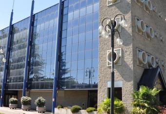 iH Hotels Milano Blu Visconti allows 18 year olds to book a room