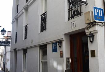 Hostal Anosa Casa allows 18 year olds to book a room