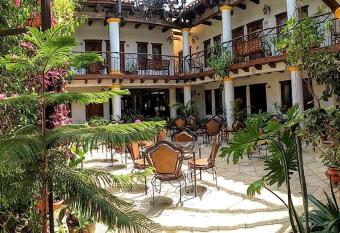 Hotel Grand Maria allows 18 year olds to book a room