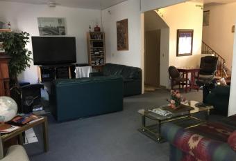 Avenues Hostel allows 18 year olds to book a room