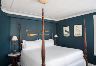 Nantucket Periwinkle allows 18 year olds to book a room