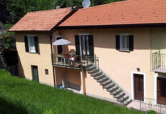 Casa Vacanza al mulino has Balcony rooms