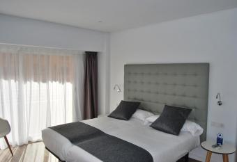 Estudiotel Alicante has Balcony rooms