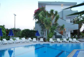 Artemis Studios allows 18 year olds to book a room