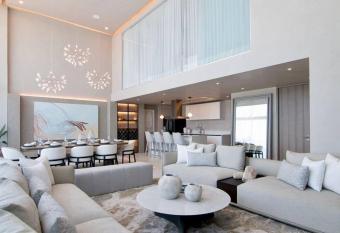 Penthouse frente al mar allows 18 year olds to book a room