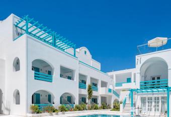 Santellini Hotel has Balcony rooms