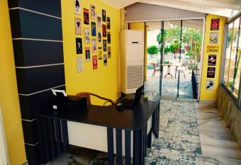 Ale Park Hotel Apartments has rooms with a private hot tub