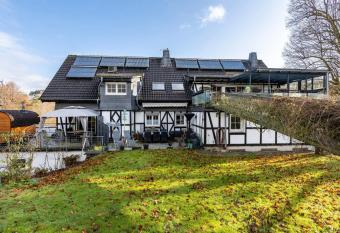 Bergisch Resort Helle has Balcony rooms