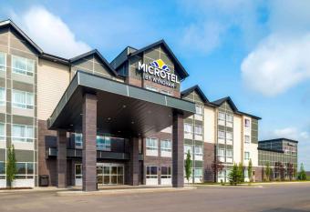 Microtel Inn & Suites by Wyndham Red Deer allows 18 year olds to book a room