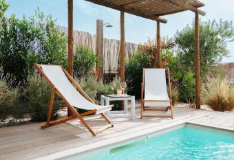 Casa Azul Comporta has Balcony rooms