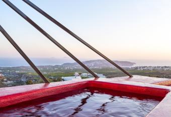 Art Hotel Santorini allows 18 year olds to book a room