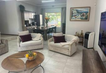 CoZee Guest House has rooms with a private hot tub