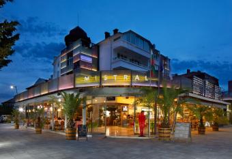 Hotel Mistral has Smoking/Balcony rooms