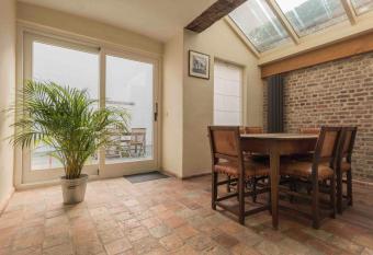 Palmhouse has Balcony rooms