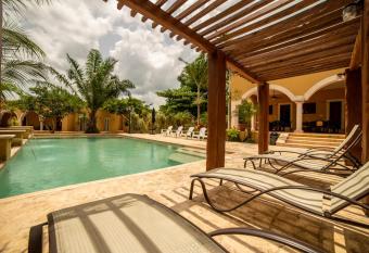 TecnoHotel Valladolid has Balcony rooms