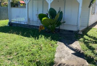 Maison Cr  ole 6 pers les Saintes terre de haut allows 18 year olds to book a room