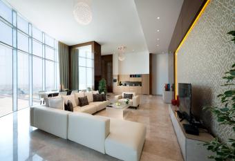 Fraser Suites Diplomatic Area Bahrain allows 18 year olds to book a room