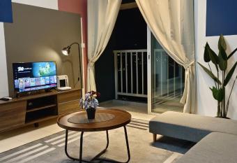 3BR Deluxe Family by KLIA Airport Homestay has Balcony rooms