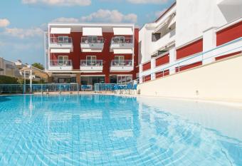 Summer Dream Hotel has Balcony rooms