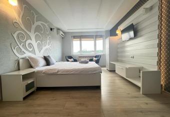 Cluj Napoca Apartament Lux Cuza Voda allows 18 year olds to book a room