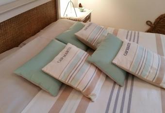 Villa Saint Barth has rooms with a private hot tub