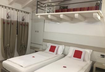 B&B Nuova Ostiglia allows 18 year olds to book a room