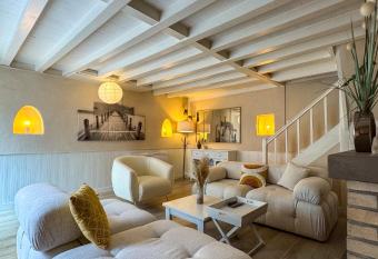 Tima   Bis has Balcony rooms