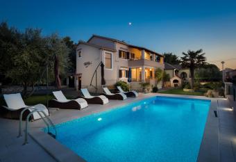 Apartments Duranca has Balcony rooms