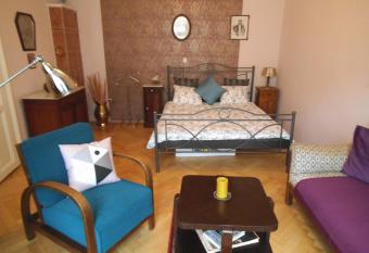 Appartment Nezamyslova II allows 18 year olds to book a room