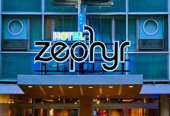 Hotel Zephyr San Francisco has Balcony rooms