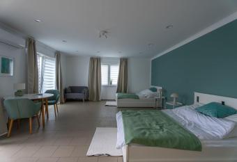 MH-Luxuri  se Ferienwohnung 150qm2 has Balcony rooms