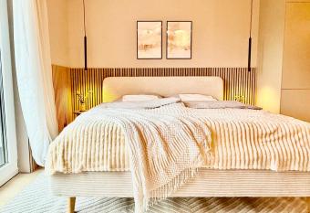 Komfort-Studio in Oberwinter bei Bonn - mit PlayStation 4 has Balcony rooms