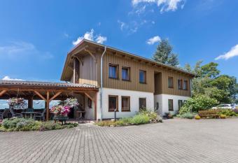 Pappelhof has Balcony rooms