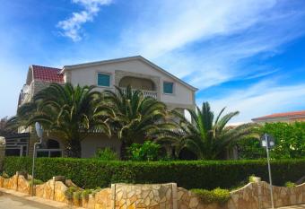 Apartments Stojanovic has Balcony rooms