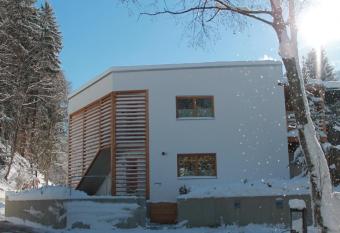 Kitz Apartments Top 1 has Balcony rooms