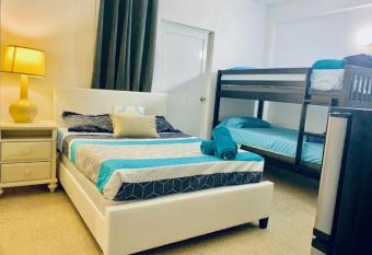 Ventana Va1c at Arecibo 681 Ocean Drive has rooms with a private hot tub