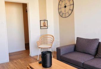 Cosy City has Balcony rooms