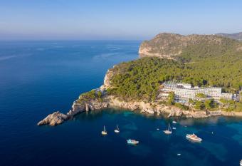 Hotel Coronado Thalasso & Spa allows 18 year olds to book a room